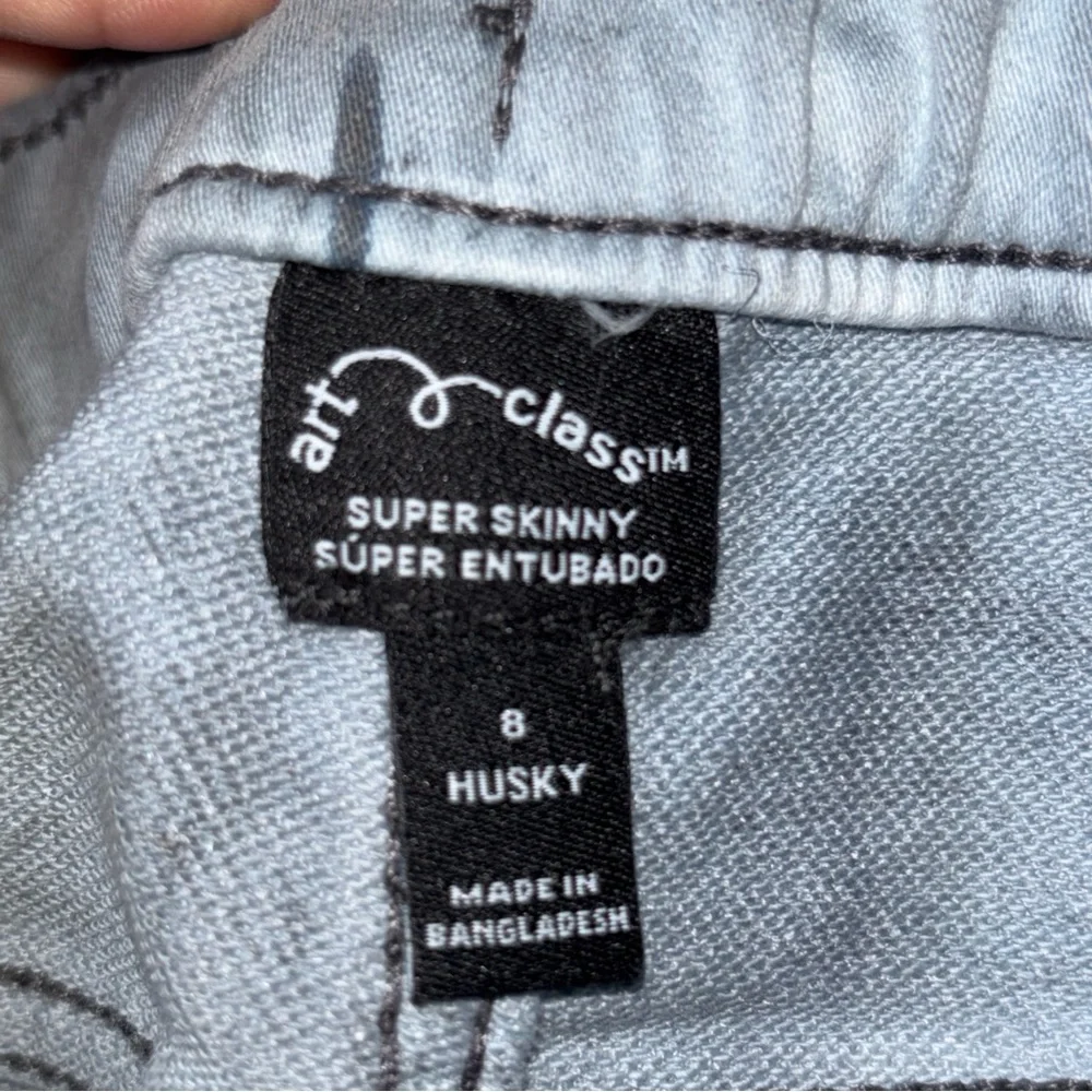 Jogger Fit Jeans Boys Faded distressed Stretch Gray Sz 8‎ Husky Art Class New